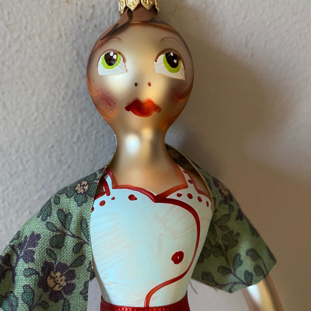 Lady Christmas ornament - Picture 2 of 4
